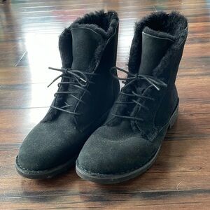 Ugg Quincy Winter Boots